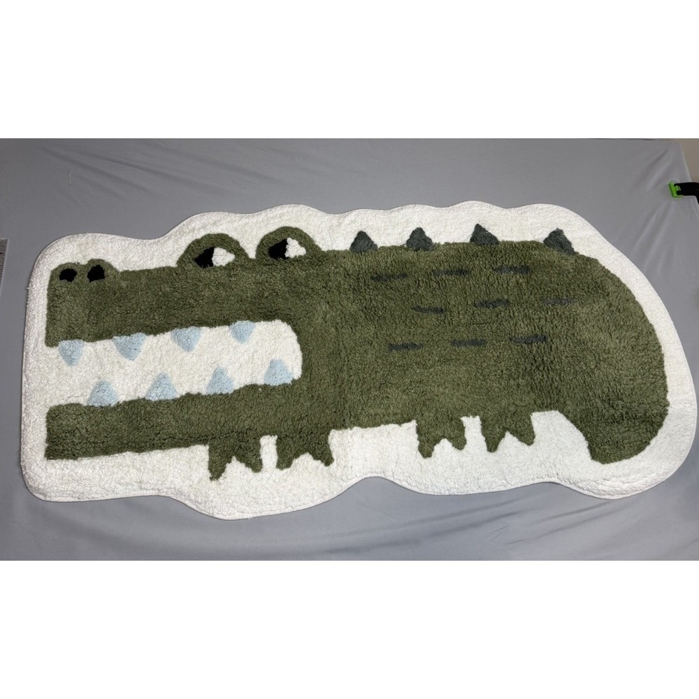 Pillowfort Kids Alligator Rug Green Cotton Tufted Kids Bathroom Mat 17x 37"